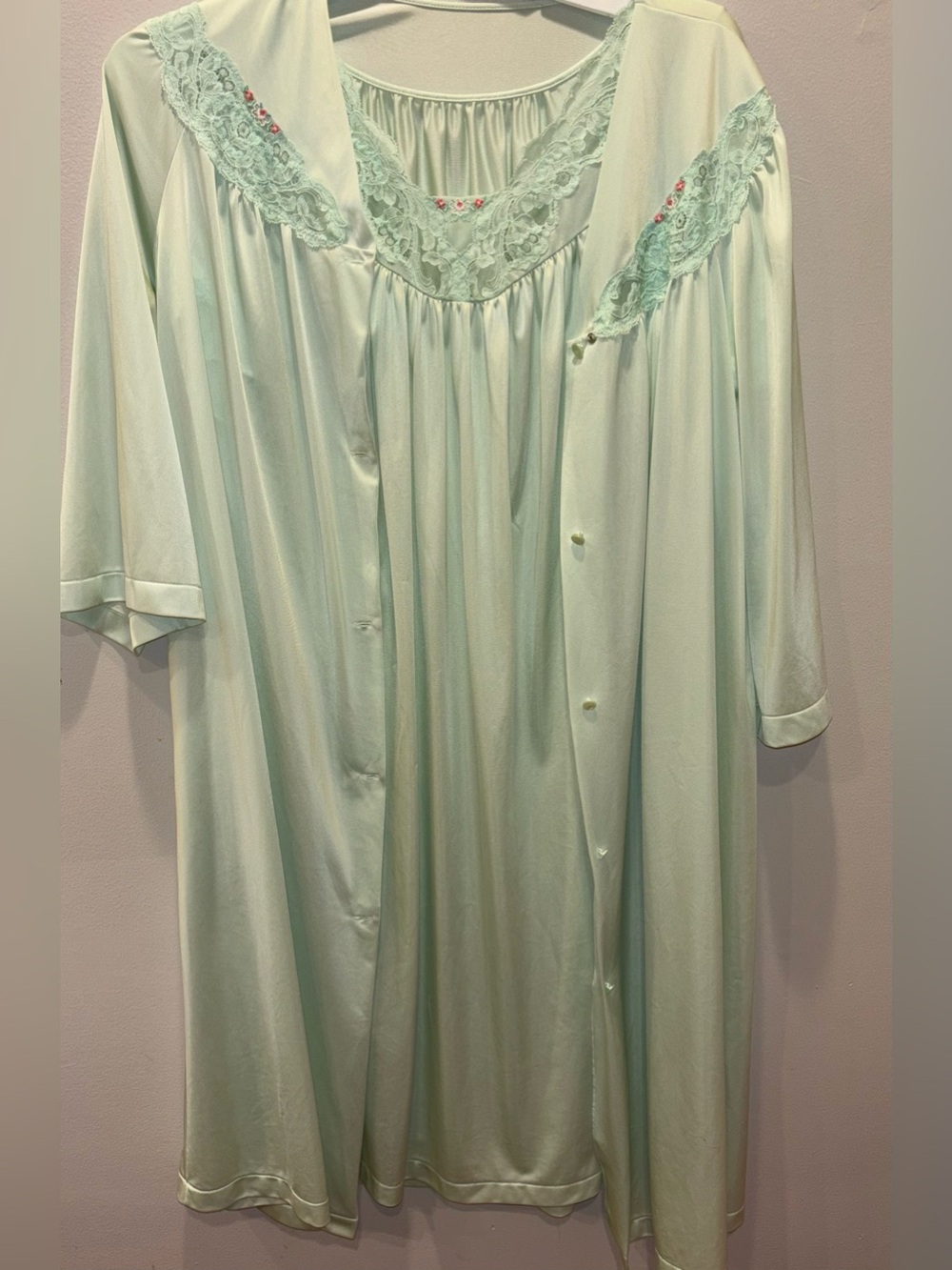 Light Mint Green Lace-Trim Women's Nightgown and Robe Set